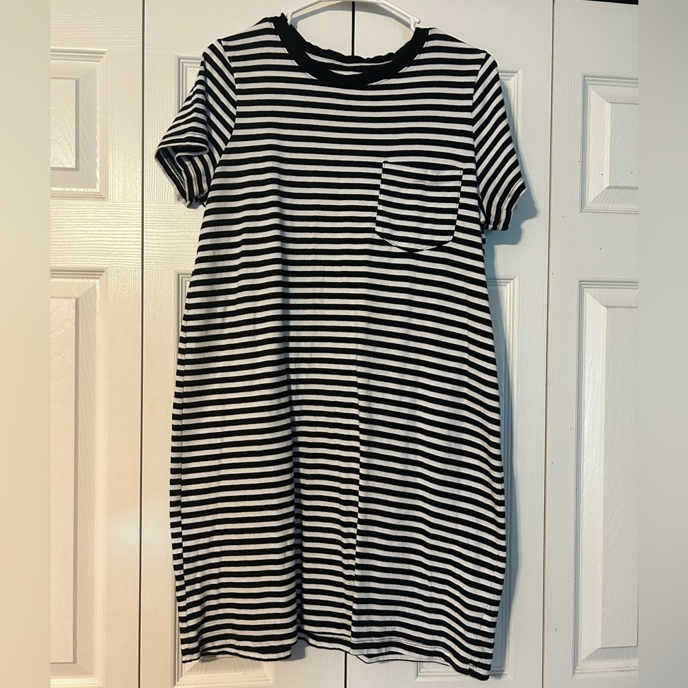 New black and white tshirt dress - Size M